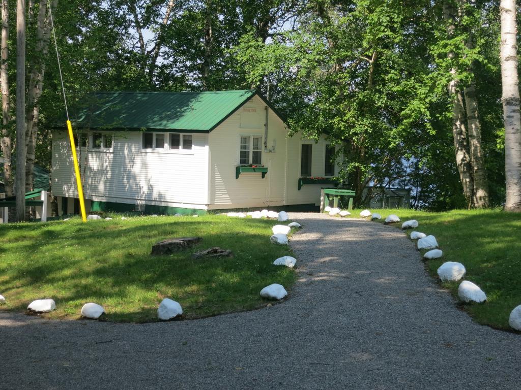 Birch Cliff Lodge On Baptiste Lake Highland Grove Exterior photo