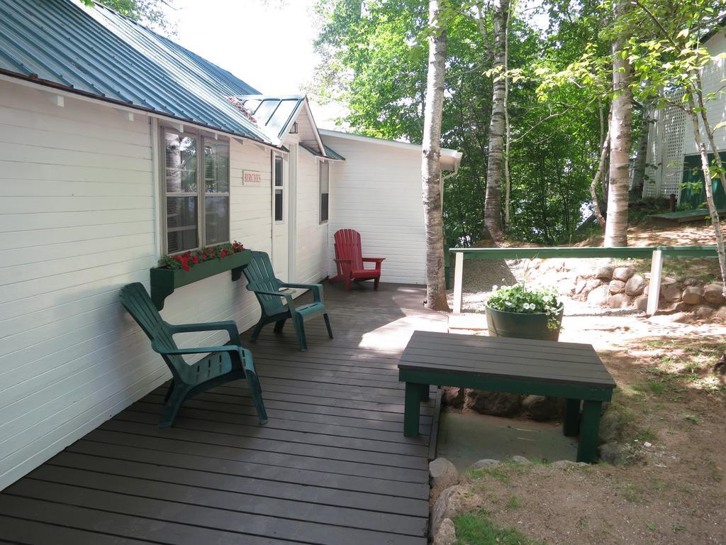 Birch Cliff Lodge On Baptiste Lake Highland Grove Exterior photo