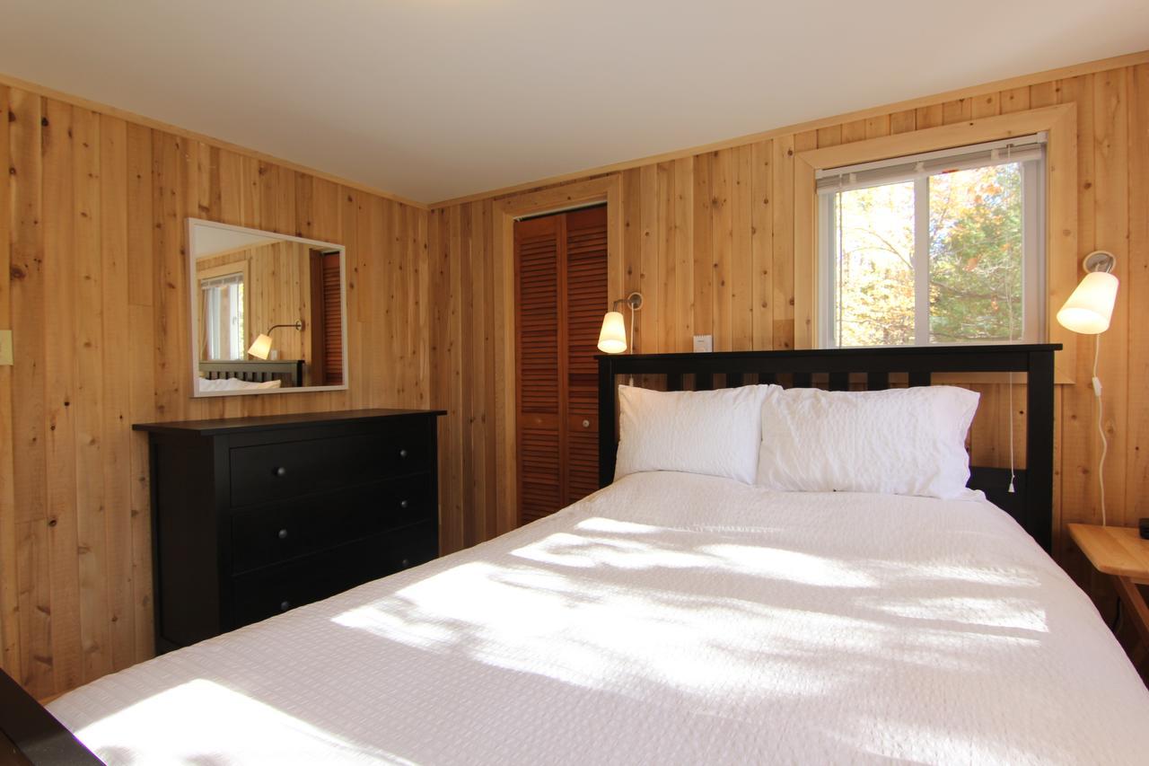 Birch Cliff Lodge On Baptiste Lake Highland Grove Exterior photo